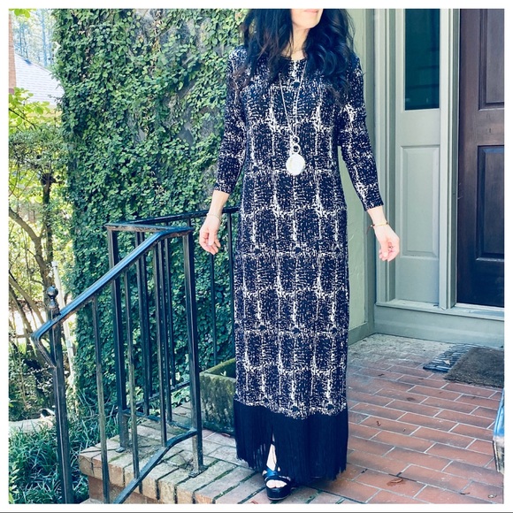 STUNNING MAXI FRINGE DETAIL DRESS - Picture 3 of 7